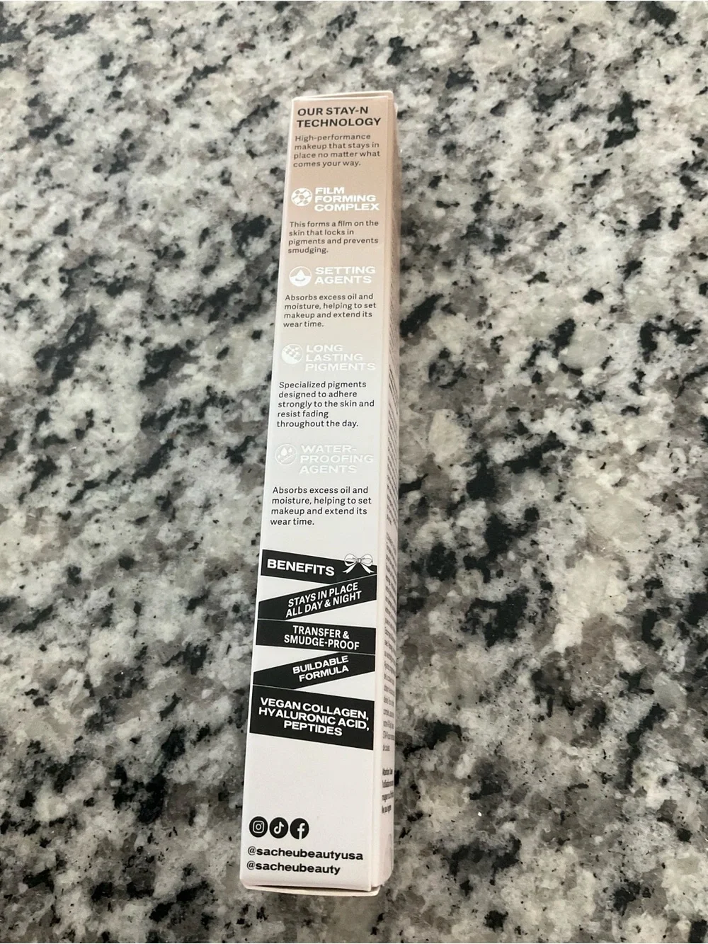 Sacheu Contour STAY-N®All-day Liquid Contour NWT